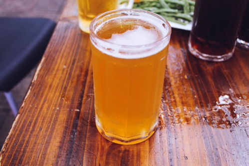 扎啤免費(fèi)喝！樂(lè)山老板豪氣請(qǐng)客，酒精飲料全免引熱議